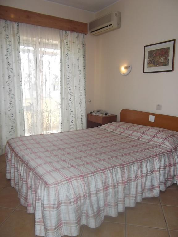 Residencial Nosso Paraiso Quarteira Cameră foto